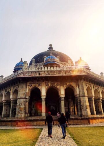 Isa Khan tomb In delhi