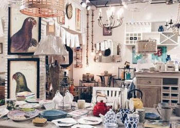 Ekatrit- The LOVING Cafe in Defence Colony Market